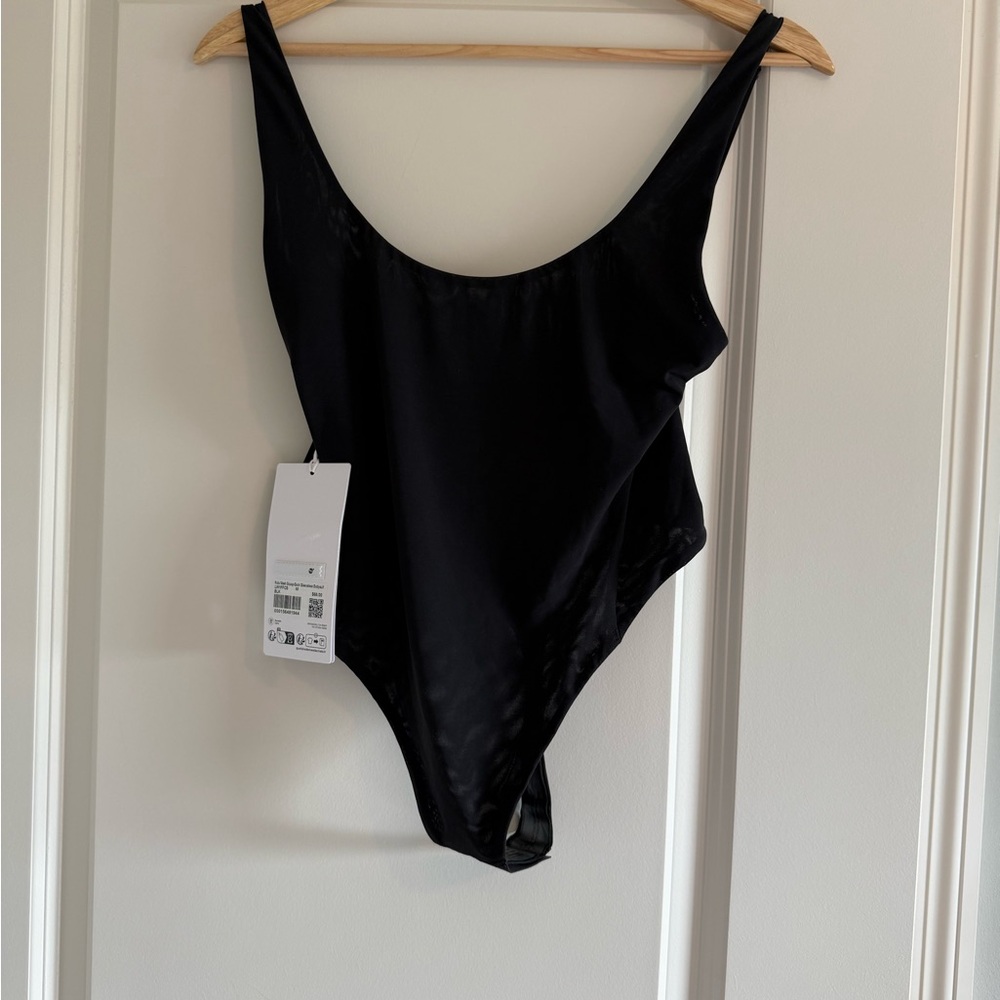 Lululemon Wundermost Ultra-Soft Nulu Mesh Scoop-Back Bodysuit Size M Black New
